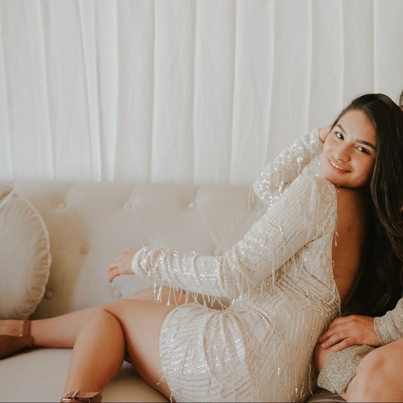 Dress - Picture 1 of 4